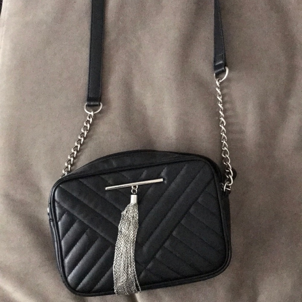 Express crossbody